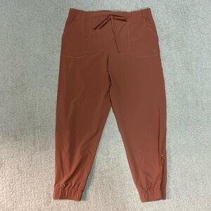 Rouge Albion Fit Jetsetters with Gold Zipper Accents